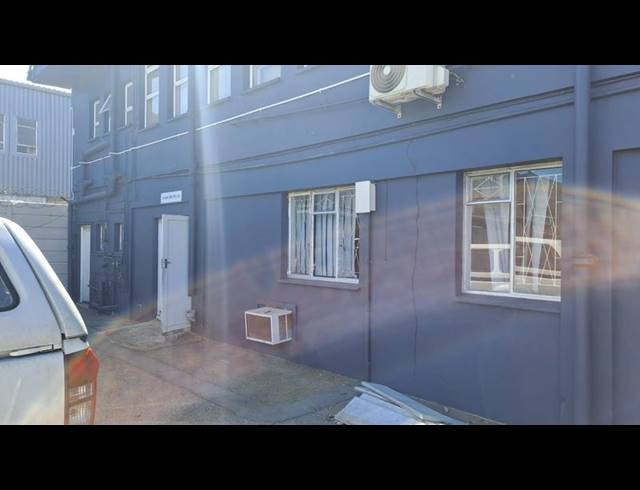 INDUSTRIAL PROPERTY TO RENT IN NORTH END